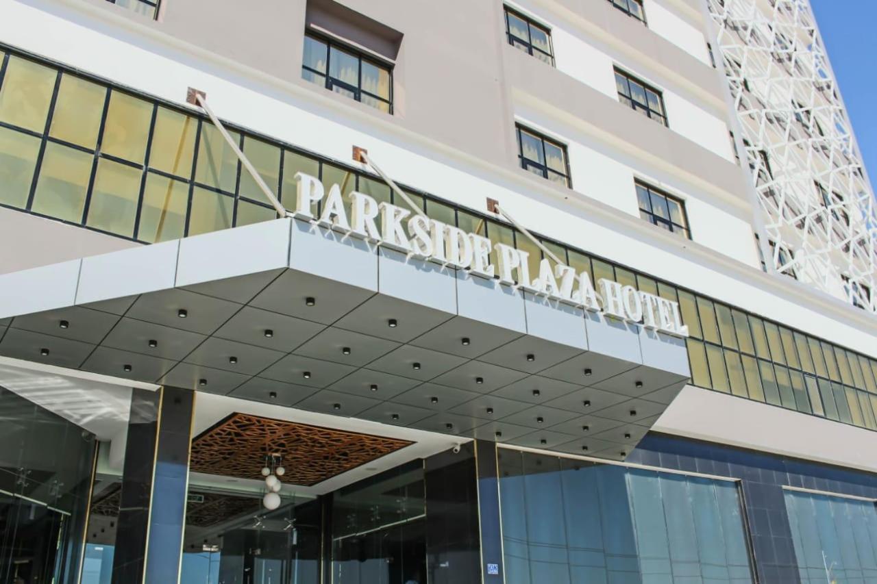 ホテル Parkside Plaza マスカット エクステリア 写真