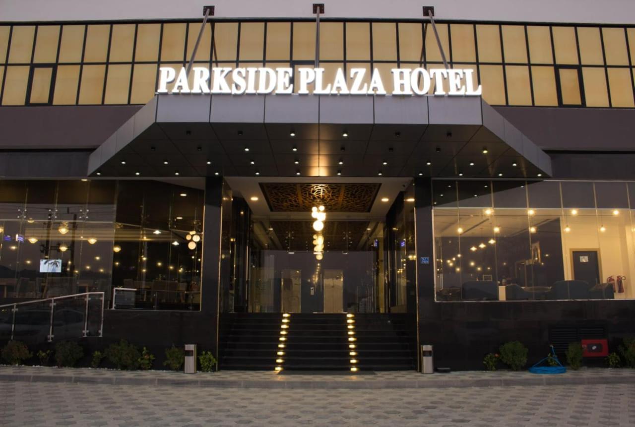 ホテル Parkside Plaza マスカット エクステリア 写真